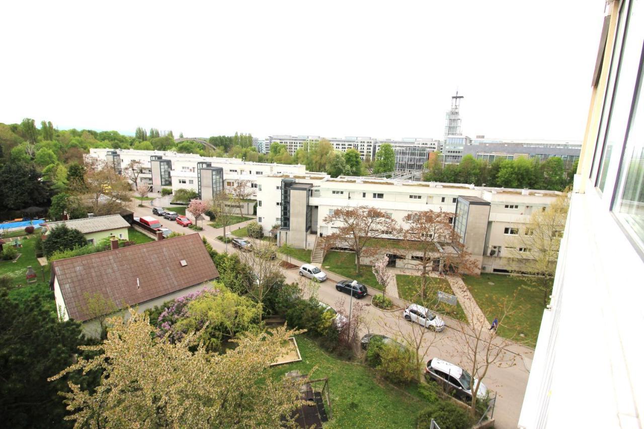 Geraeumige Ferienwohnung Im Zentrum Sankt Poelten Exterior foto